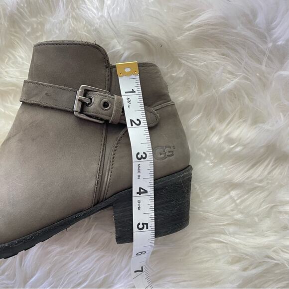 UGG | Women’s Bellamy Nubuck Tan Grey Buckles Water Resistant Bootie Ankle Boots - Picture 9 of 11